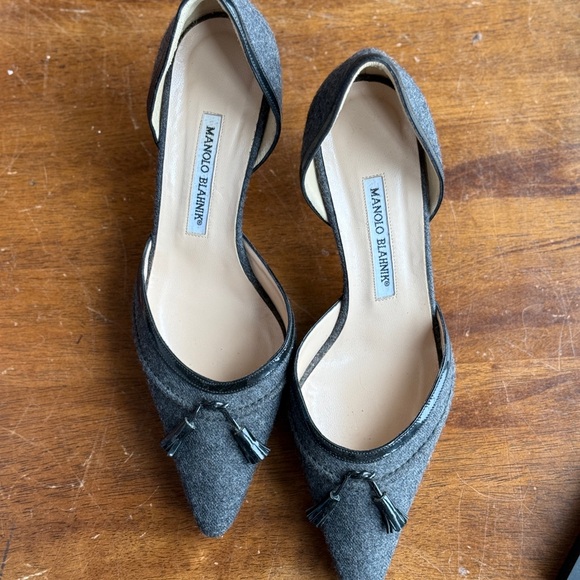 Manolo Blahnik Grey Wool D’Orsay Kitten Heels size 40 - Picture 4 of 8